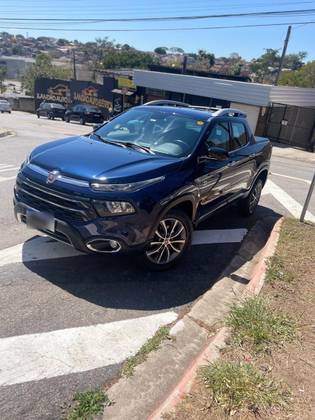 FIAT TORO 2.0 16V TURBO DIESEL FREEDOM 4WD AT9 FIAT TORO 2.0 16V TURBO DIESEL FREEDOM 4WD AT9